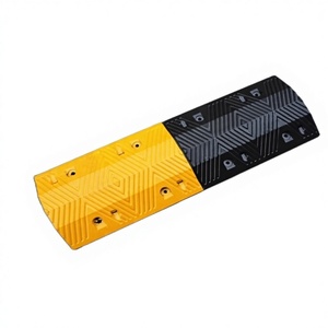 Dissuasore di Velocità in Gomma di Alta Qualità, Ottimo Prezzo, 70 cm di Altezza, Barriera per Rallentare il Traffico - Product Image 1
