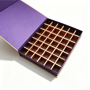 Scatola Personalizzata per Cioccolatini, Confezione Dorata per Cioccolato, Scatola Regalo in Cartone Rigido con Chiusura Magnetica per Dolci e Caramelle - Product Image 2