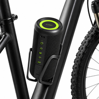 Enceinte sans fil portable avec lumière RGB colorée, basses profondes, design résistant à l'eau IP55 pour les fêtes en plein air et le camping