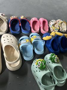 AS006 оптовая продажа подержанной обуви для Crocs обувь для детей чистая и красочная летняя б/у детская обувь для продажи - Product Image 4