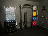 Rack de squat mural pliable avec barre multi-prise, salle de sport compacte tout-en-un pour usage domestique