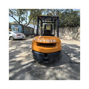 Montacargas Toyota FD30 de segunda mano con alto rendimiento y bajo precio. Toyota FD30 usado en stock. - Product Image 3