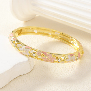 Vòng tay phong cách cung điện cổ điển Cloisonne màu hồng, dòng hoa men dầu, kiểu dáng thời trang mở - Product Image 4