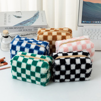 Tas Makeup Vintage Motif Kotak-kotak, Kotak Kosmetik Plaid, Tas Perlengkapan Mandi Lembut, Tas Penyimpanan Bulu Halus, Tas Makeup Travel Berbulu, Dompet Desain
