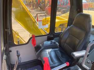 Miniexcavadora Komatsu PC60 Usada de 6 Toneladas, Importada de Japón, en Buen Estado, con Componentes Principales como Bomba de Engranajes y Rodamientos - Product Image 3