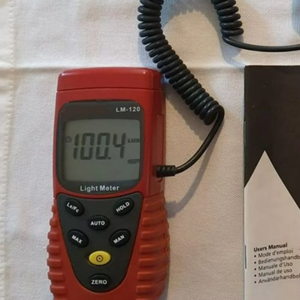 Medidor de Luz Amprobe LM-120 en Oferta - Product Image 2