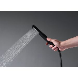 Grifo de bañera independiente Db de un solo manípulo, negro mate, de montaje en suelo con ducha de mano de chorro suave para uso en baño - Product Image 5
