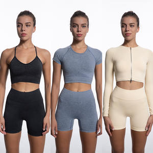 Ensembles d'entraînement d'été pour femmes Combinaison de yoga deux pièces sans couture <span class=keywords><strong>Soutien</strong></span>-<span class=keywords><strong>gorge</strong></span> de yoga et short de gymnastique Vêtements de fitness personnalisés - Product Image 4