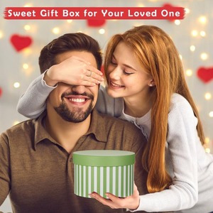 Gift <b>box</b> with lid, suitable for giving gifts, green and <b>white</b> striped round gift <b>box</b>, customizable according to needs - Product Image 6