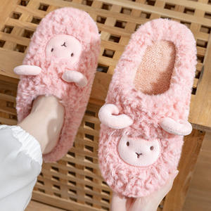 Chaussons d'intérieur confortables pour femmes, antidérapants en TPR, avec doublure chaude en mousse à mémoire de forme et fourrure, pour l'hiver et l'été - Product Image 2