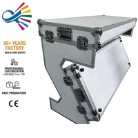 Table DJ pliable portable en aluminium argenté et contreplaqué blanc, style Z, personnalisable, avec flight case compact, compatible OEM et ODM