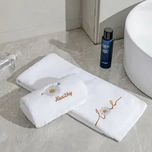 Benutzer definierte Logos Weiße Stickerei Dekorative Terry Cotton Dusche Badet ücher Sets und Gesicht Handtuch für Badezimmer