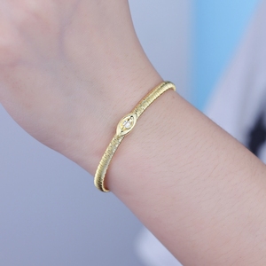 ขายส่งสร้อยข้อมือเงินแท้ 925 ชุบทอง 18K สีเหลือง ประดับเพชรซิคอน ผิวซาติน ดีไซน์รูปดวงตา สไตล์คริสเตียน ของขวัญสุดอินเทรนด์ - Product Image 2