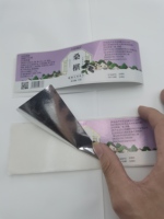 Etiquetas Adhesivas de Vinilo Impermeables Personalizadas en Rollo, Logotipo Personalizado, Colores CMYK/PMS, Acabado Brillante, Corte Personalizado en Forma de Corazón