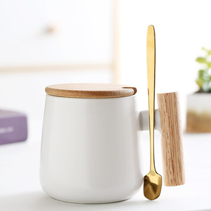 ชุดแก้วกาแฟเซรามิกสไตล์นอร์ดิกเรียบง่ายพร้อมฝาปิด ช้อน และด้ามจับไม้ - Product Image 4