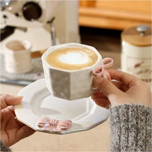 ชุดแก้วกาแฟเซรามิกสีพื้นสไตล์นอร์ดิกพร้อมจานรอง 200 มล. สำหรับสาวๆ - Product Image 3