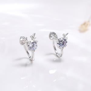 Wanying เครื่องประดับ zircon ต่างหูสตั๊ดรูปเขากวางอัลลอยด์ชุบทองคำขาวหญิงสไตล์โมริสไตล์เกาหลีหวานน่ารักสดเล็กๆ - Product Image 6