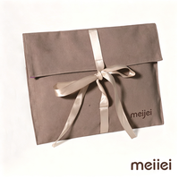 Sac d'emballage en velours pour foulards et vêtements, avec logo personnalisé, sac à cordon en velours noir, sac à rabat en velours, sac de rangement anti-poussière