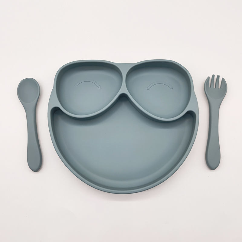 สีเทาอมฟ้า