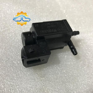 Électrovanne d'électrovanne de cartouche de carbone de pièces d'auto d'origine 11747810831 pour <span class=keywords><strong>BMW</strong></span> série 5 E60 F10 F07 série 7 F01 F02 X5 F15 - Product Image 1