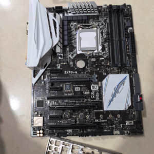 ซ็อกเก็ตเมนบอร์ด Z170-A LGA1151 พร้อม M.2 SLI PCIE3.0 รองรับซีพียูรุ่นที่ 6 และ 7 เมนบอร์ดคอมพิวเตอร์ ATX - Product Image 1