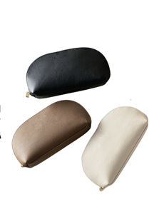 Bolsa de maquillaje de piel sintética portátil OEM con cremallera, gran capacidad, logotipo personalizado, funda de lujo impermeable, maquillaje de viaje para niñas de estilo bonito - Product Image 2