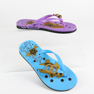 Tongs à fleurs pour femmes avec logo personnalisé, sandales d'été à bout ouvert antidérapantes, chaussures décontractées de plage - Product Image 6