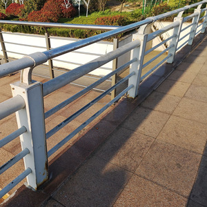 Hàng đầu của nhà sản xuất Trung Quốc thân thiện với môi thép không gỉ sơn tĩnh điện chống va chạm lan can đường rào cản an toàn cho cầu thang ban công - Product Image 4