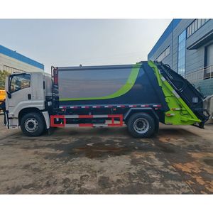 Camion à ordures compacteur Isuzu Giga 10t de capacité, véhicule compacteur de déchets 4x2 à moteur manuel pour la gestion des déchets urbains - Product Image 1