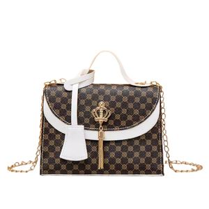 थोक कस्टम डिजाइनर महिलाओं के चमड़े का हाथ टोटे बैग फैशनेबल महिला बटुआ कंधे पर - Product Image 6