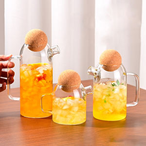 <span class=keywords><strong>Carafe</strong></span> <span class=keywords><strong>à</strong></span> eau en verre borosilicate décorative personnalisable faite <span class=keywords><strong>à</strong></span> la main pichet <span class=keywords><strong>à</strong></span> thé <span class=keywords><strong>glacé</strong></span> <span class=keywords><strong>avec</strong></span> <span class=keywords><strong>infuseur</strong></span> amovible - Product Image 1