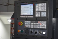 Tour CNC à banc incliné de haute précision et machine de fraisage CNC combinée avec un mandrin hydraulique