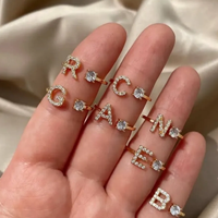Certificat personnalisé Igi GIA CVD HPHT Lab Grown Diamond Alphabet Letter Initial Ring 10k 14k Solid Gold pour Femmes Hommes Ajustable