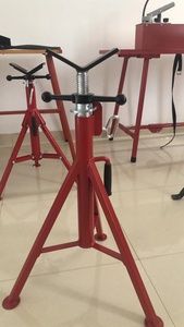 Tornillo de Banco para Tubos con Cabezal en V y Patas Fijas 1107, para Tubos de hasta 12 Pulgadas - Product Image 2