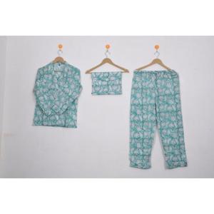 Conjunto de Pijama Étnico para Mujer con Estampado a Mano, Ropa de Dormir Tejida de Tres Piezas para Primavera/Invierno - Product Image 1