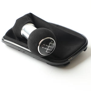 Poignée de levier de vitesse en daim 5/6 vitesses pour Volkswagen Golf 4 - Product Image 1