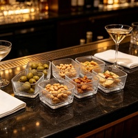 Groothandel Set van 6 Vierkante Glazen Schalen met Textuur voor Snacks, Noten, Snoep, Fruit, Desserts en Catering