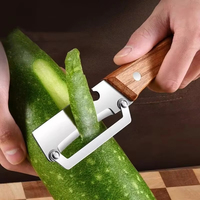 Éplucheur en acier inoxydable avec manche en bois, outil de découpe et d'épluchage de fruits et légumes, fonctionnement fluide et durable, gadget de cuisine