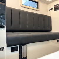 Caravane de luxe tout-terrain remorquable, en panneaux composites sandwich, pour 4 personnes, idéale pour le camping et les voyages.