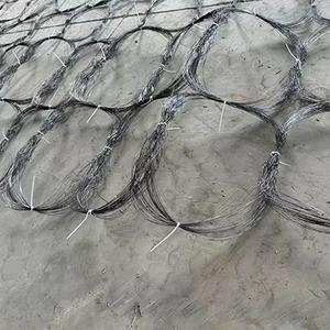 Huangxing Putanka MZPバリアワイヤーメッシュネットタンクフェンス用低視認性障害織りワイヤーメッシュネット曲げ加工 - Product Image 1