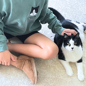 Sweat-shirt ou sweat à capuche personnalisé brodé avec motif 3D de bouledogue français, tissu tissé, badge et nom sur le devant pour l'automne et l'hiver - Product Image 6