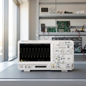 Osciloscopio Digital RIGOL MSO5152-E de 150MHz, 2 Canales, 4GSa/s con Integración Multifunción - Product Image 1