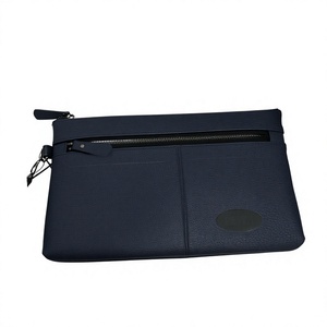 Sac à main en cuir véritable pour homme Reven, fermeture à glissière avec logo, style minimaliste, utilisation quotidienne, toutes saisons, antivol, résistant à l'eau - Product Image 1