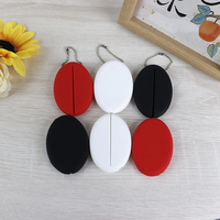 Porte-monnaie ovale en silicone à ouverture par pression avec chaîne à billes, porte-clés, logo personnalisé, mini porte-monnaie portable pour cadeau promotionnel