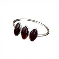 Bague en argent sterling 925 avec grenat, tendance, pour mariage chrétien, trois pierres serties clos, usage quotidien, unisexe