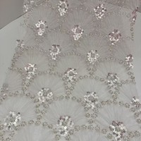 Nouvelle dentelle en tulle 100 % acrylique, tricotée à tubes, richement ornée de sequins et de perles, motif écailles de poisson, résistante à l'abrasion, pour vêtements et robes