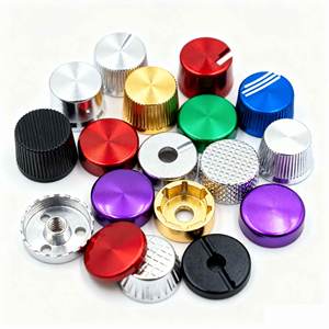 Perillas de potenciómetro de volumen de guitarra de aluminio metálico personalizadas de Dongguan con interruptores mecanizados y control de audio moleteado - Product Image 2