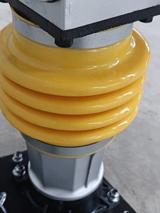 Apisonadora de Impacto HCR110 de 6.5HP y 13KN de Fuerza de Impacto, Peso 75kg, Alta Potencia, con Motor LIFAN 170F - Product Image 4