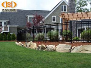 แผ่นรั้วอลูมิเนียมตกแต่งลานม้าสีดำสีเขียวเสารั้วฟาร์มเสาแผงรั้วซีดาร์เสาลวดโลหะ - Product Image 2