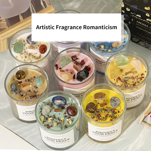 Velas Aromáticas de Cera de Soja Hechas a Mano con Cristales, Mecha de Madera y Flores Secas de Colores para el Hogar, Venta al Por Mayor de Fábrica - Product Image 3